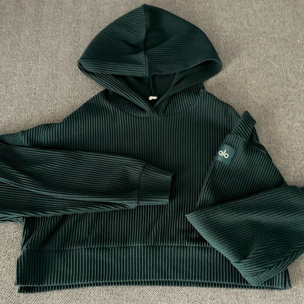 Alo cropped pullover